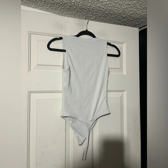 Babaton Light Gray Bodysuit - Picture 2 of 5